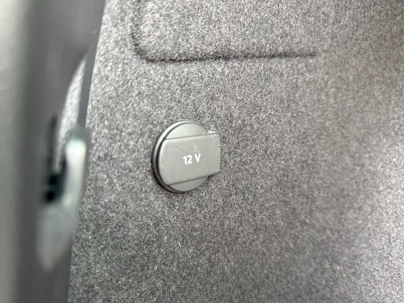 Skoda Karoq 2.0 CAM ACC NAVI LM17 CARPLAY SITZHEIZUNG