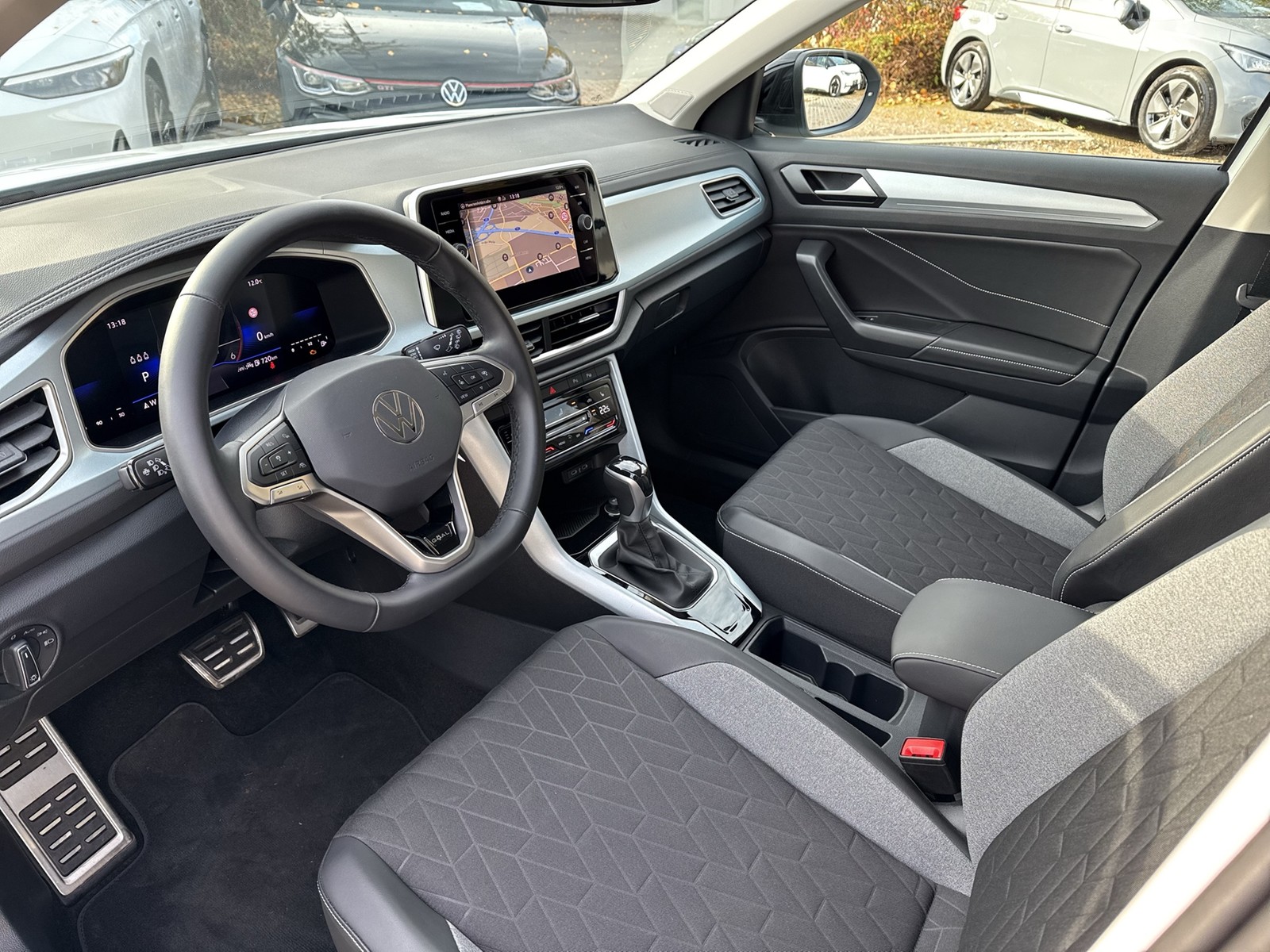 Volkswagen T-Roc 2.0 GOAL AHK CAM ACC LM17 NAVI SITZHEIZUNG