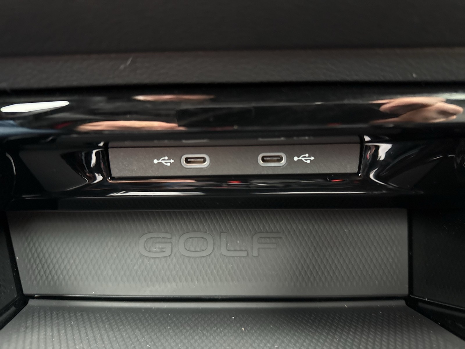 Volkswagen Golf VIII 2.0 GTI FACELIFT CAM ACC LM17 NAVI