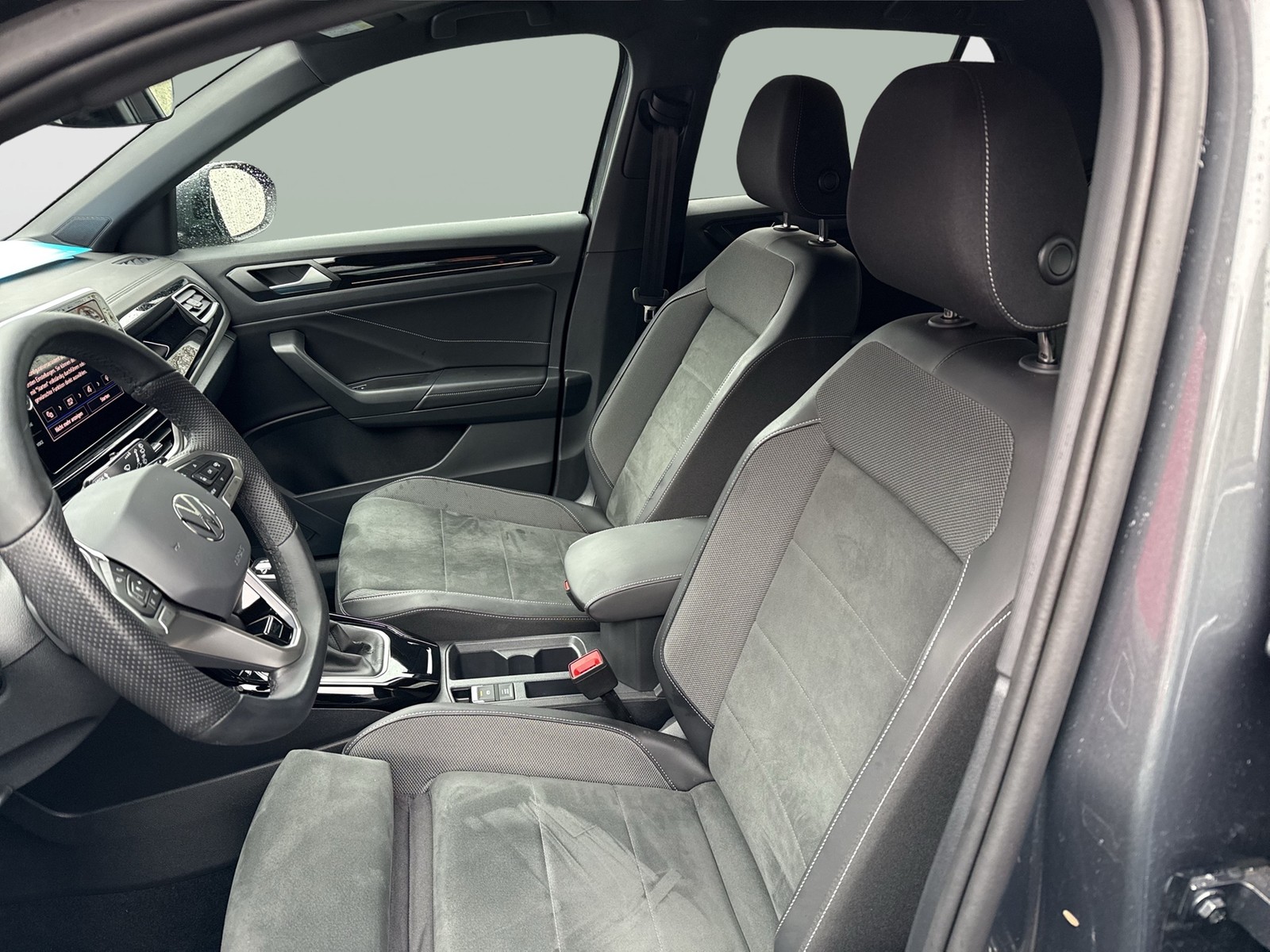 Volkswagen T-Roc 2.0 R-LINE CAM ACC NAVI 17Z CARPLAY SITZHZ