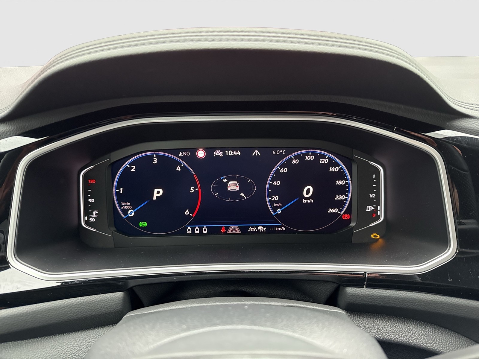 Volkswagen T-Roc 2.0 R-LINE CAM ACC NAVI 17Z CARPLAY SITZHZ