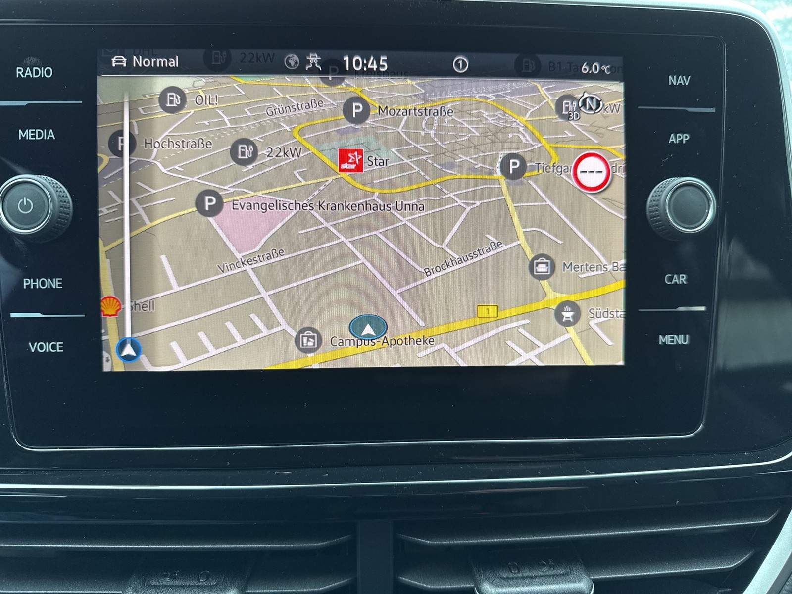 Volkswagen T-Roc 2.0 R-LINE CAM ACC NAVI 17Z CARPLAY SITZHZ