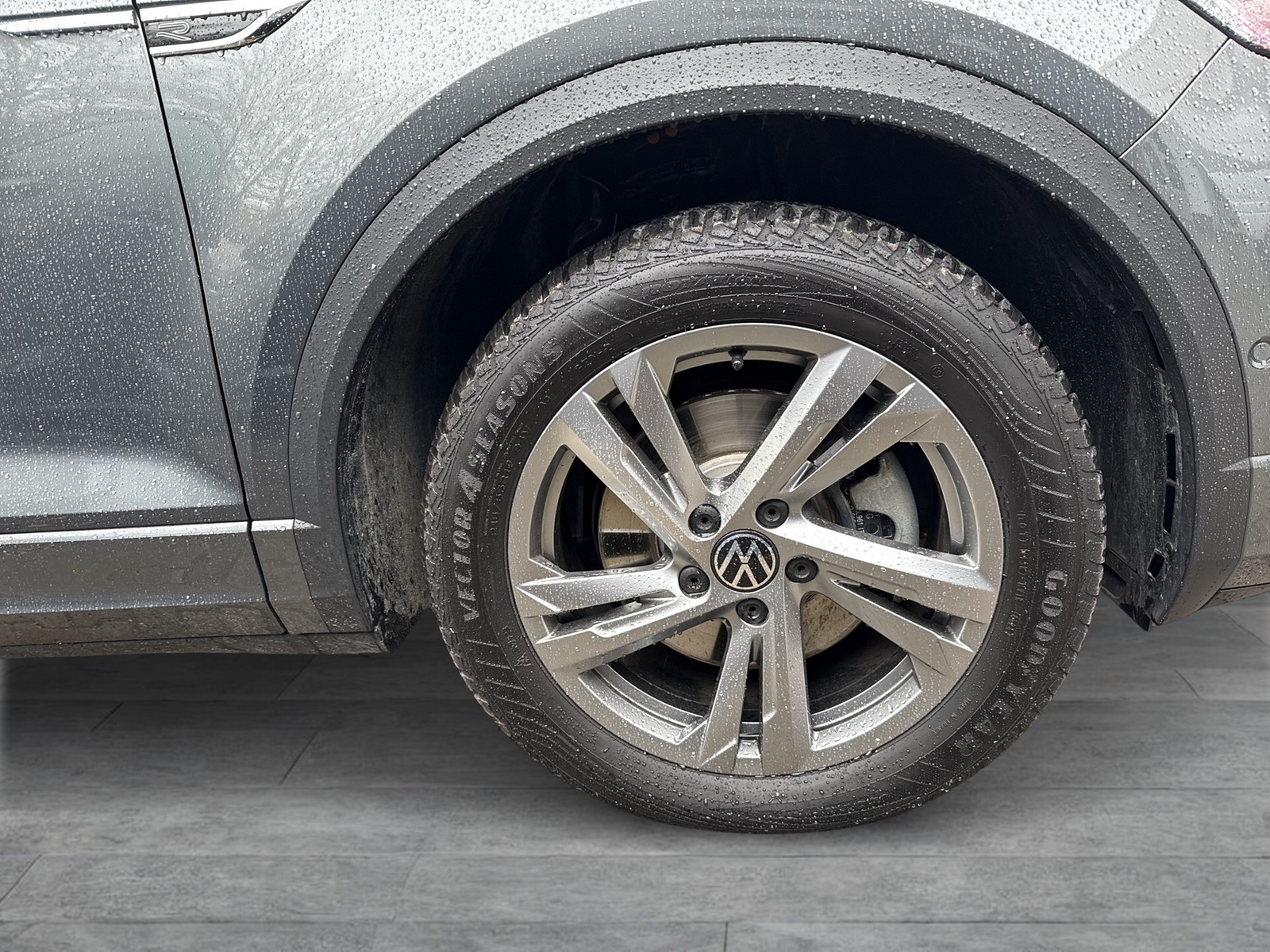 Volkswagen T-Roc 2.0 R-LINE CAM ACC NAVI 17Z CARPLAY SITZHZ