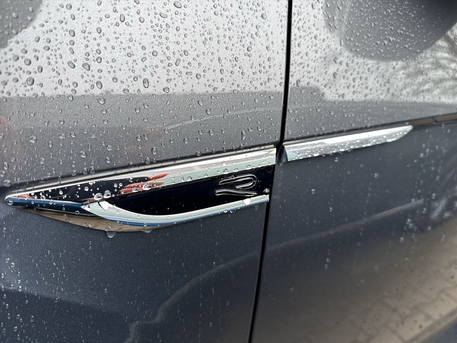 Volkswagen T-Roc 2.0 R-LINE CAM ACC NAVI 17Z CARPLAY SITZHZ