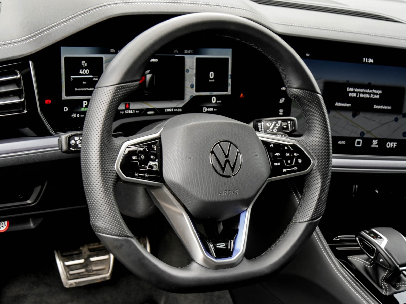 Volkswagen Touareg HYBRID R NEUES MODELL PANO AHK ACC LM21