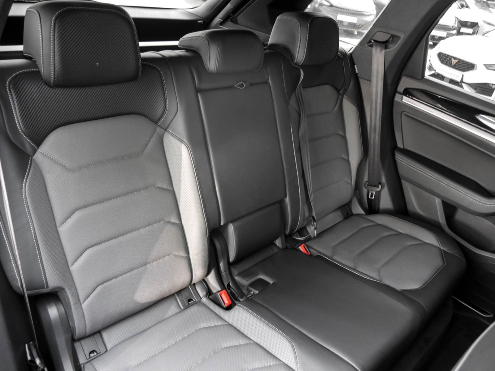 Volkswagen Touareg V6 TSI R-LINE NEUES MODELL STANDHZ. LM20