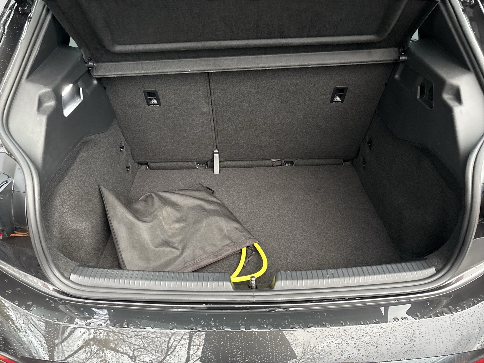 Cupra Born CAM ACC LM18 NAVI SITZHEIZUNG LED DAB KLIMA