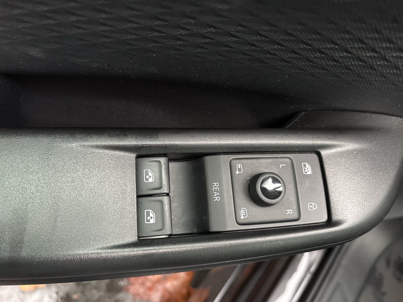 Cupra Born CAM ACC LM18 NAVI SITZHEIZUNG LED DAB KLIMA