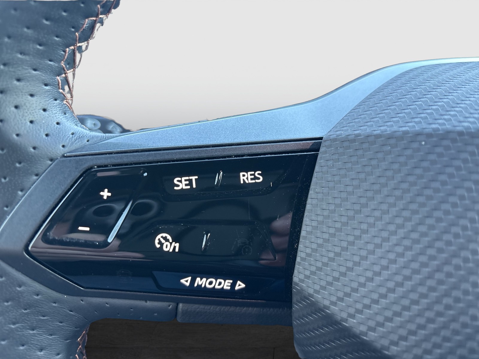 Cupra Born BEATS CAM ACC LM18 NAVI SITZHEIZUNG LED DAB