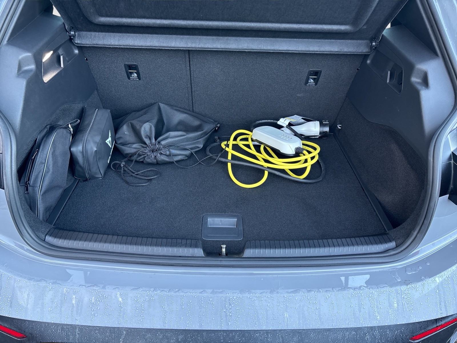 Cupra Born BEATS CAM ACC LM18 NAVI SITZHEIZUNG LED DAB