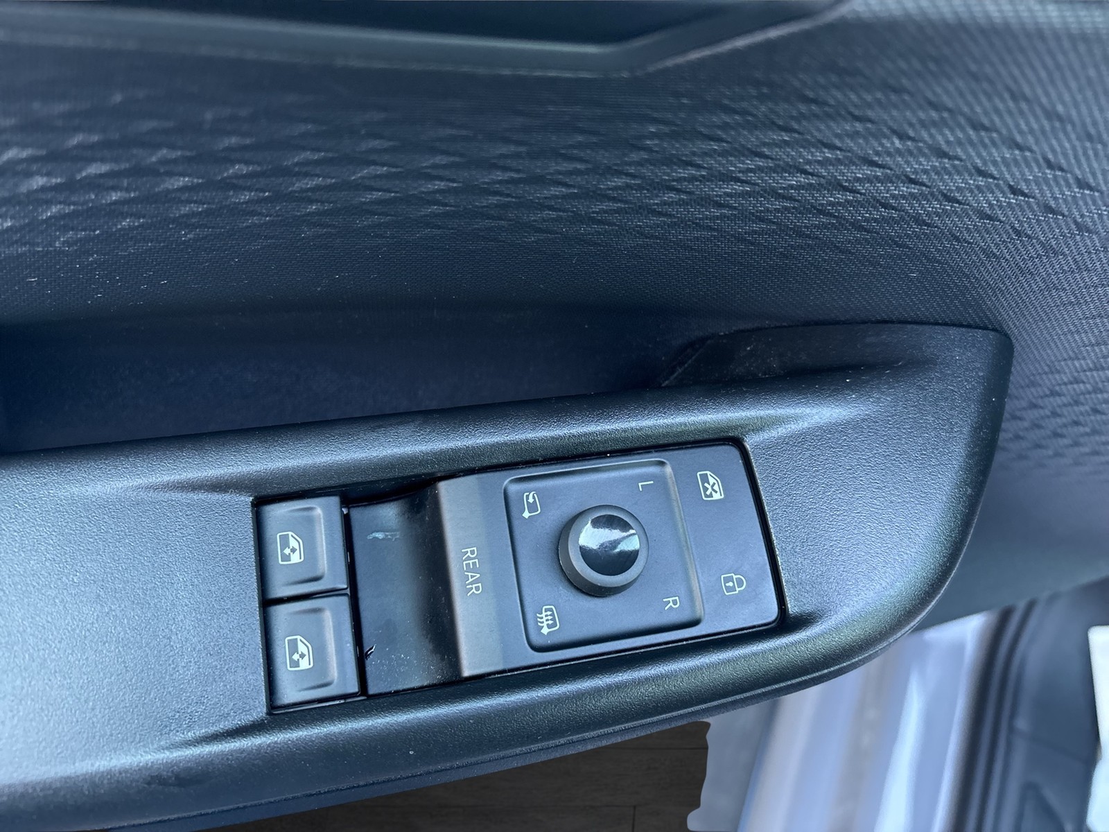 Cupra Born BEATS CAM ACC LM18 NAVI SITZHEIZUNG LED DAB