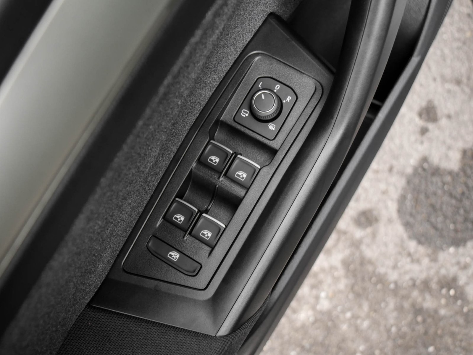 Volkswagen T-Roc 2.0 MOVE LM17 NAVI CARPLAY SITZHEIZUNG