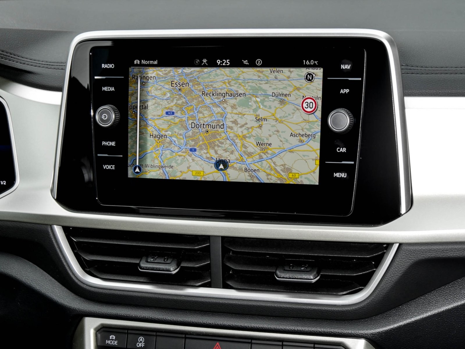 Volkswagen T-Roc 2.0 MOVE LM17 NAVI CARPLAY SITZHEIZUNG