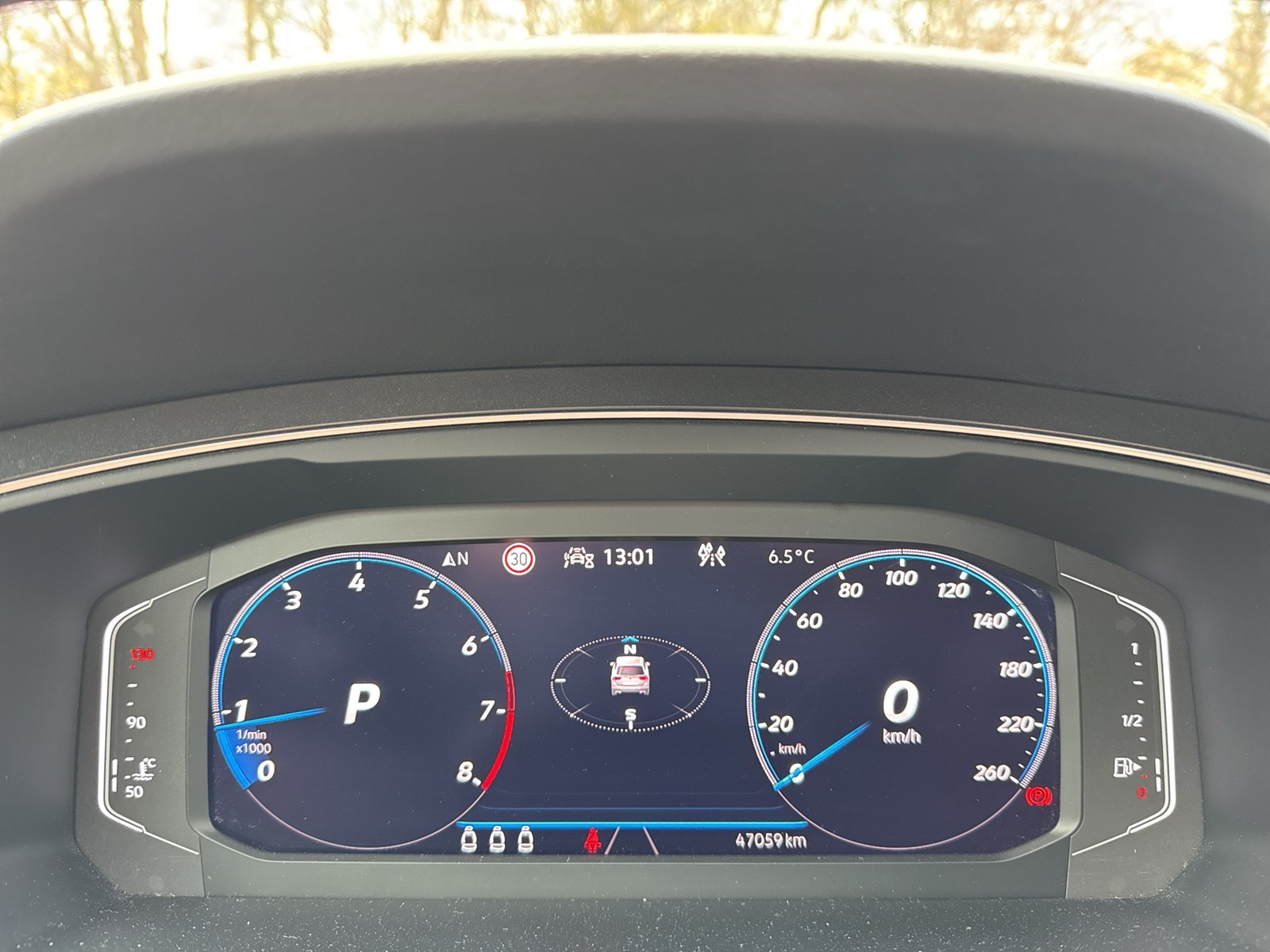 Volkswagen Tiguan 2.0 R-LINE BLACK STYLE 4X4 PANO AHK LM19