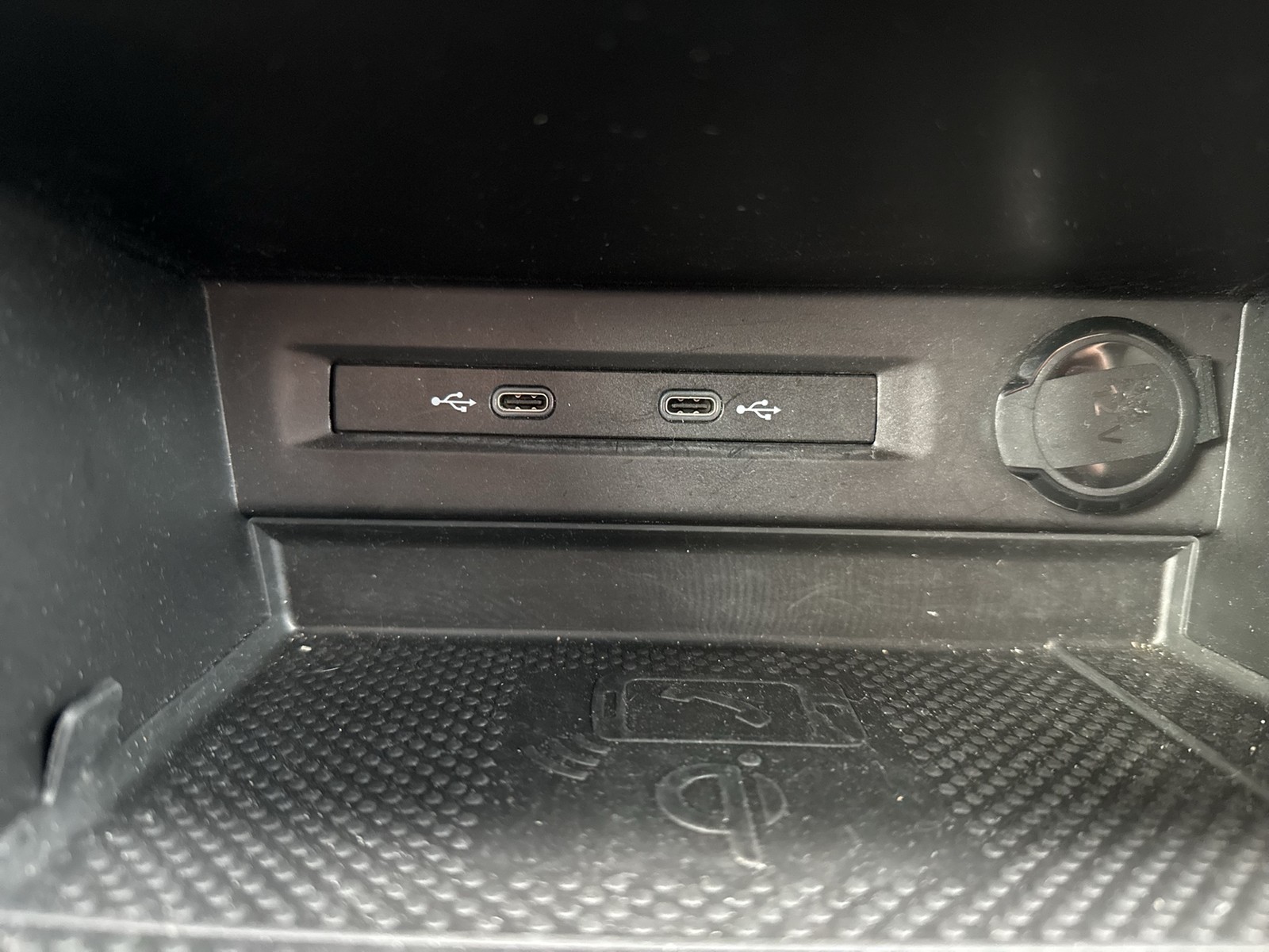 Volkswagen Tiguan 2.0 R-LINE BLACK STYLE 4X4 PANO AHK LM19