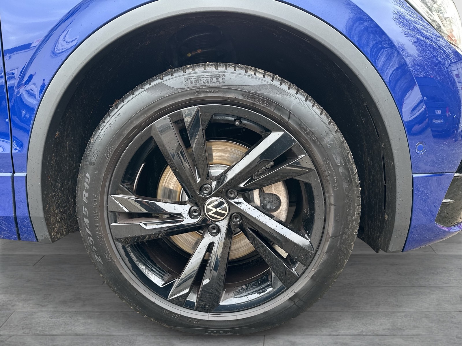 Volkswagen Tiguan 2.0 R-LINE BLACK STYLE 4X4 PANO AHK LM19