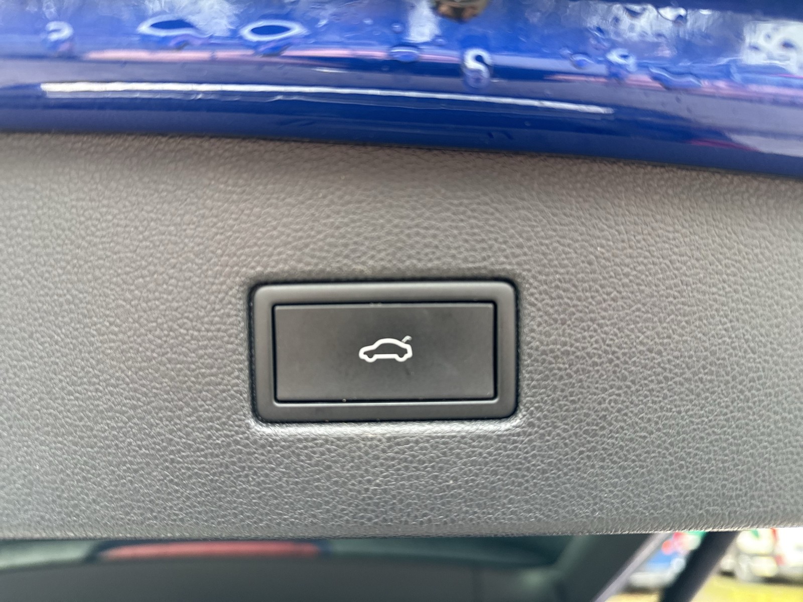 Volkswagen Tiguan 2.0 R-LINE BLACK STYLE 4X4 PANO AHK LM19