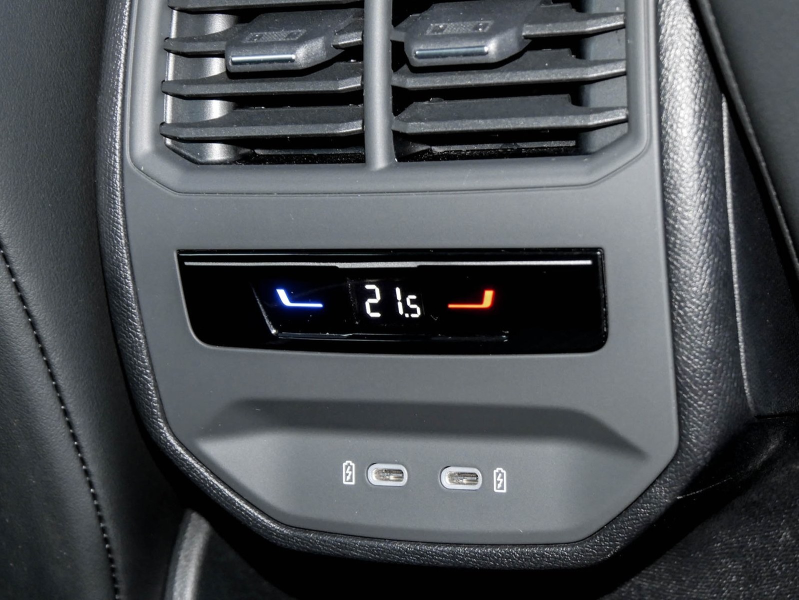 Cupra Formentor 1.5 eTSI FACELIFT CAM LM18 EKLAPPE NAVI