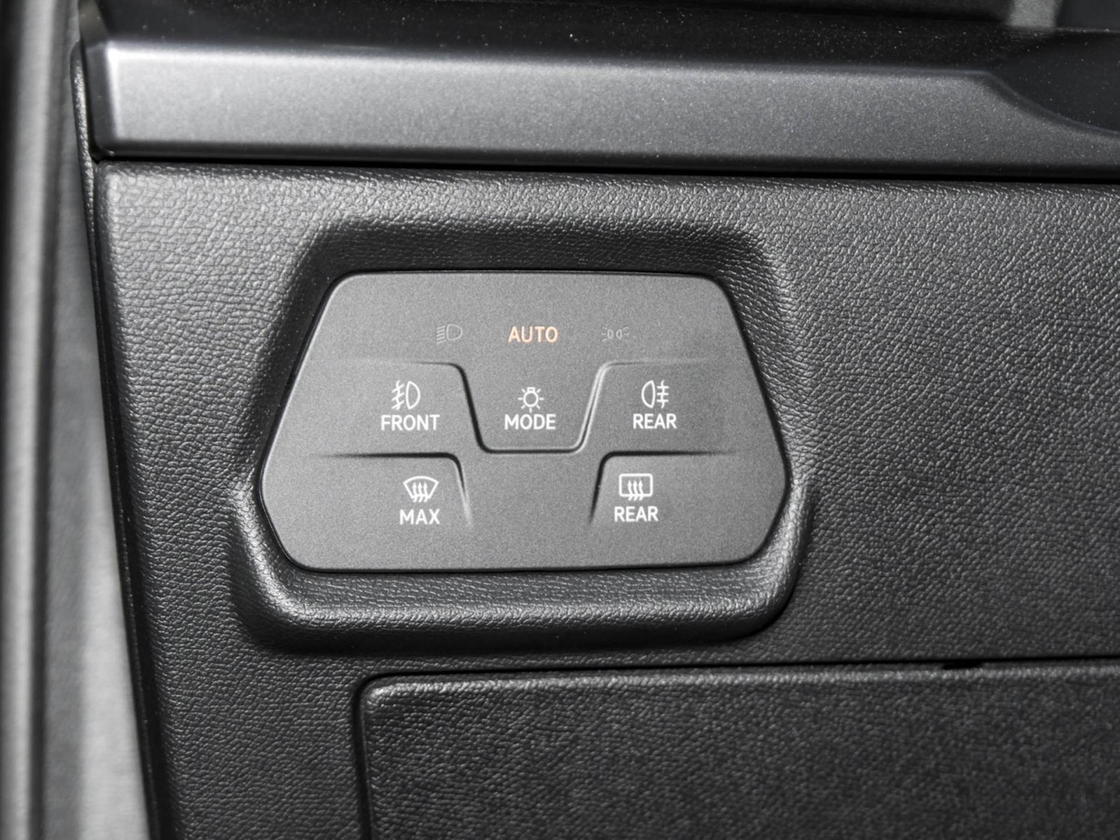 Cupra Formentor 1.5 eTSI FACELIFT CAM LM18 EKLAPPE NAVI