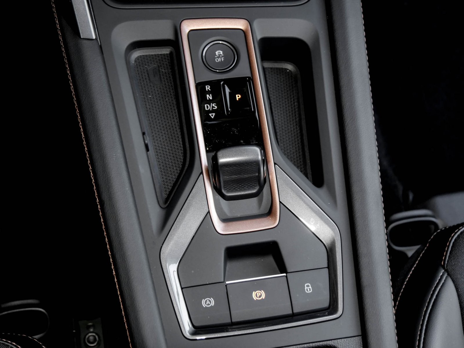 Cupra Formentor 1.5 eTSI FACELIFT CAM LM18 EKLAPPE NAVI