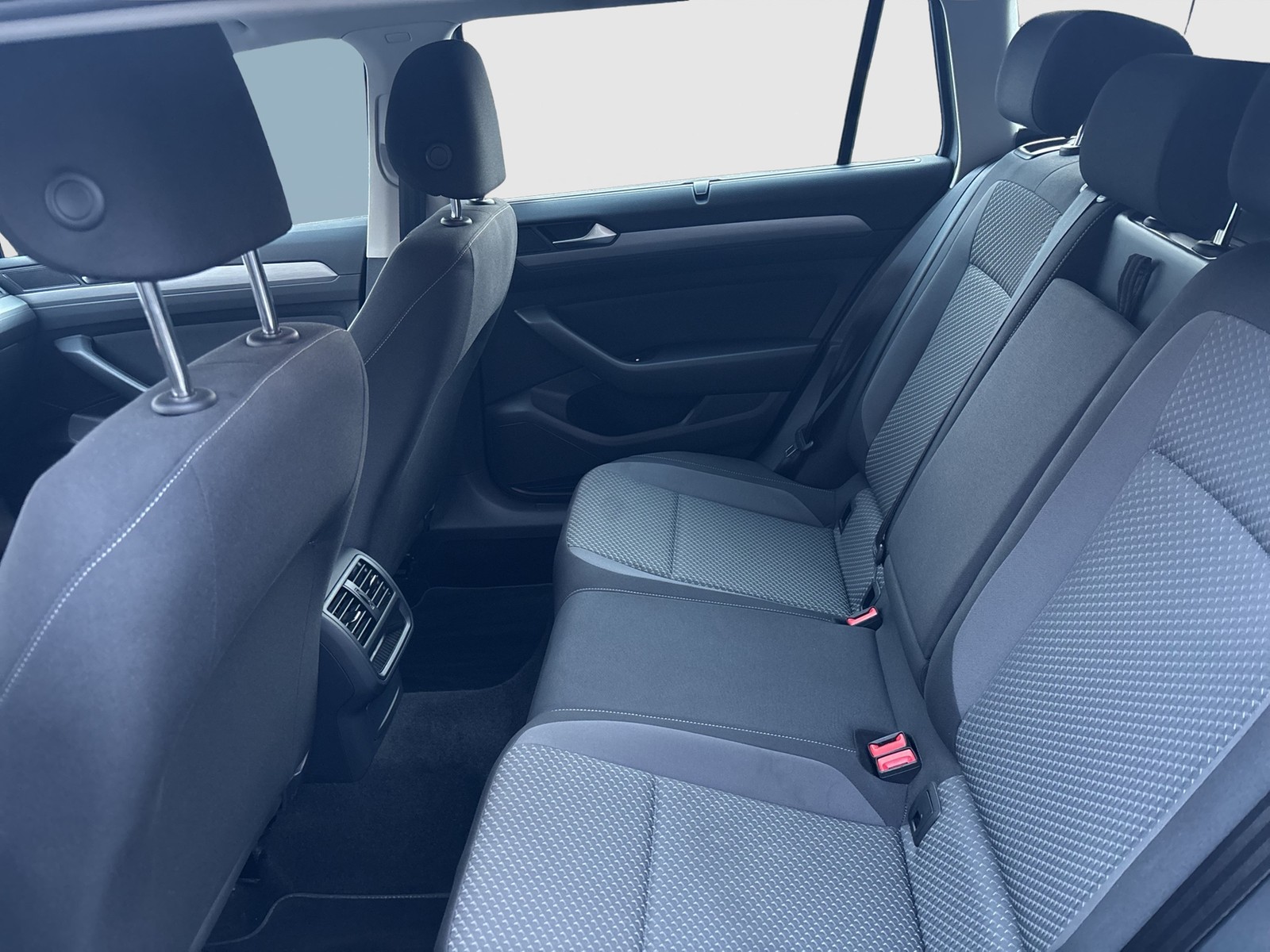 Volkswagen Passat Variant 2.0 CAM ACC NAVI SITZHEIZUNG LED