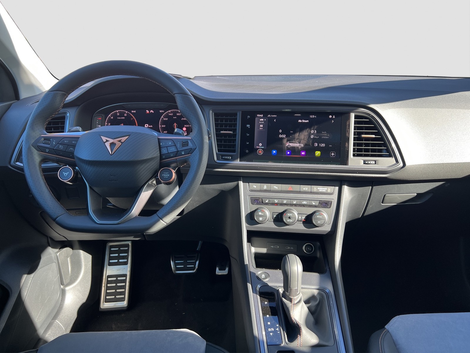 Cupra Ateca 1.5 TRIBE EDITION DSG NAV ACC AHK E-KLAPPE