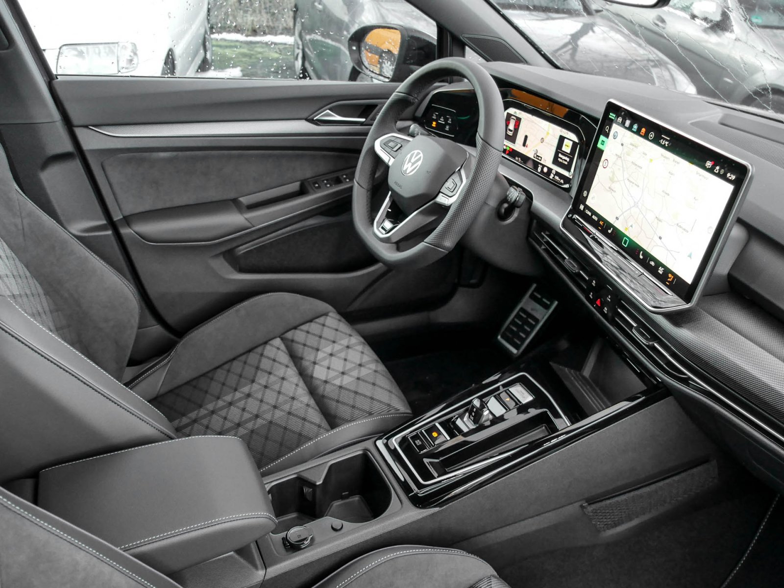 Volkswagen Golf Variant 2.0 R-LINE DSG BLACKSTYLE MATRIXLED