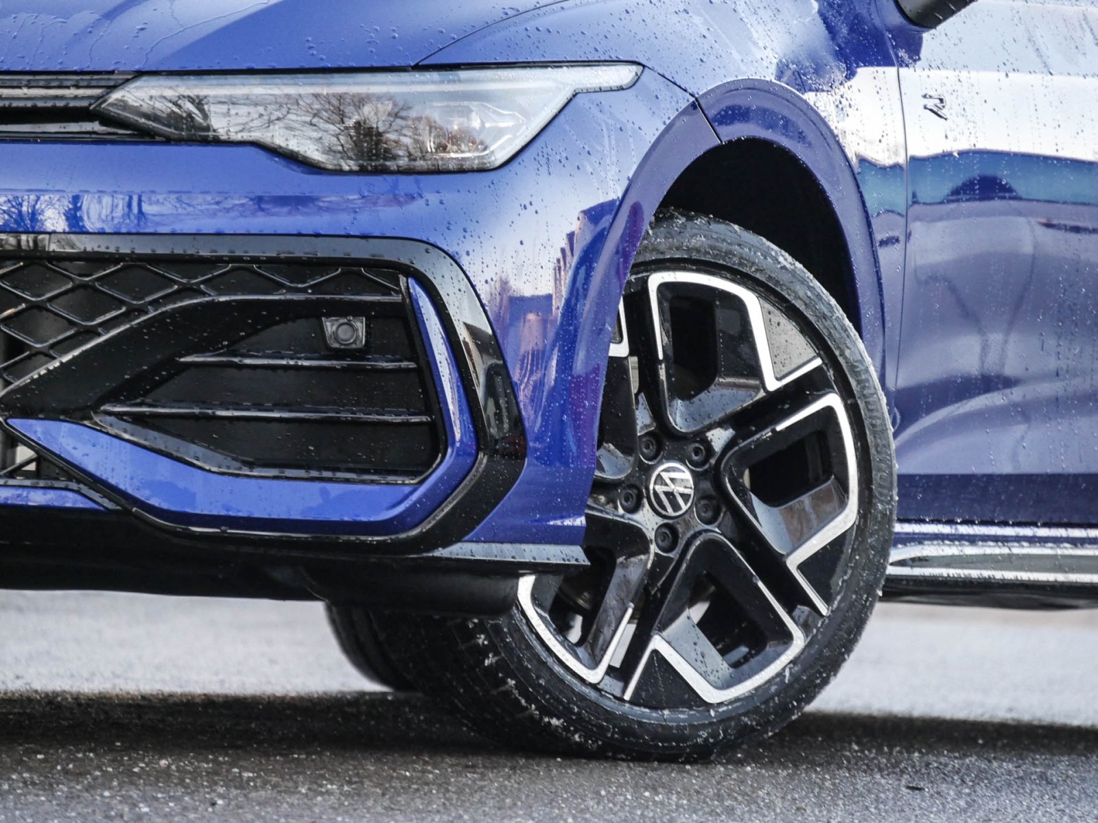 Volkswagen Golf Variant 2.0 R-LINE DSG BLACKSTYLE MATRIXLED