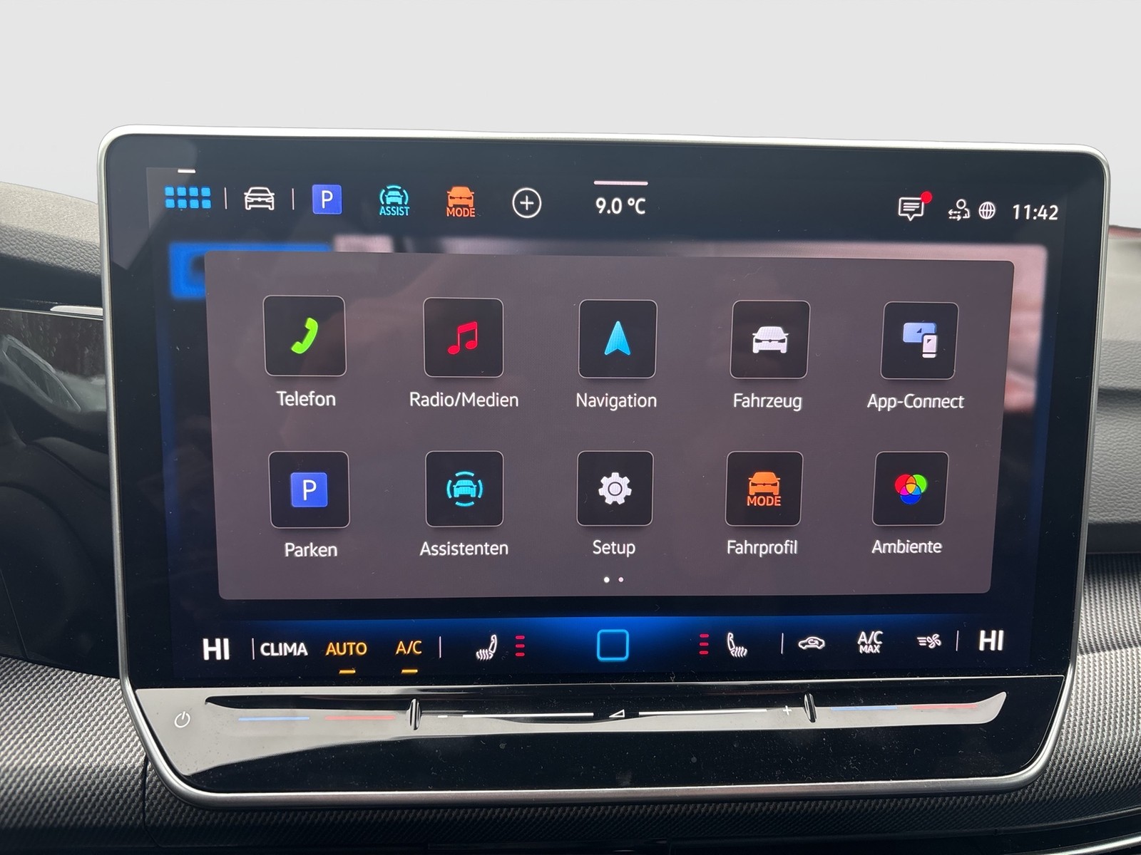 Volkswagen Golf VIII 2.0 R 4X4 NAVI KAMERA ALU18