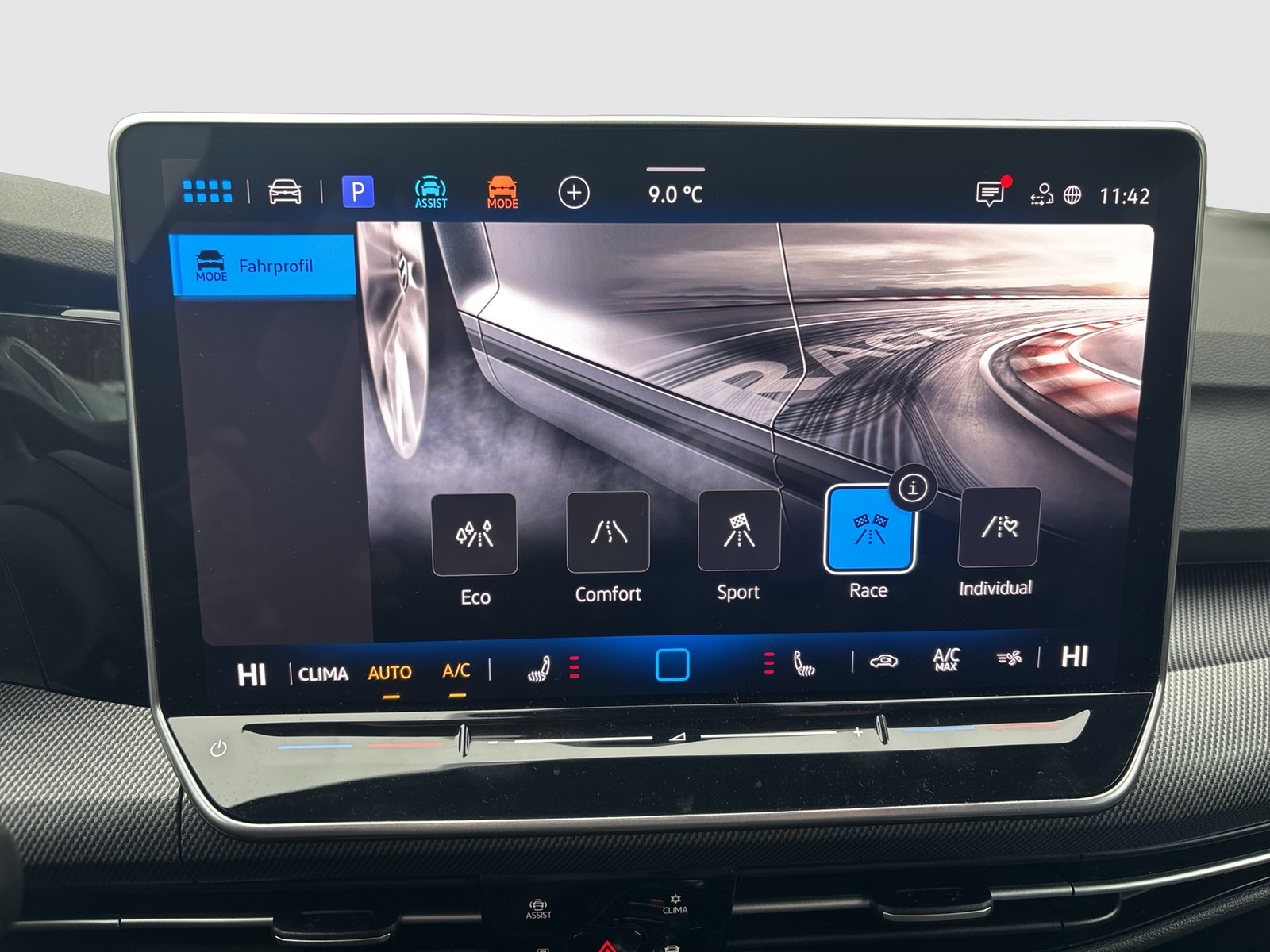 Volkswagen Golf VIII 2.0 R 4X4 NAVI KAMERA ALU18