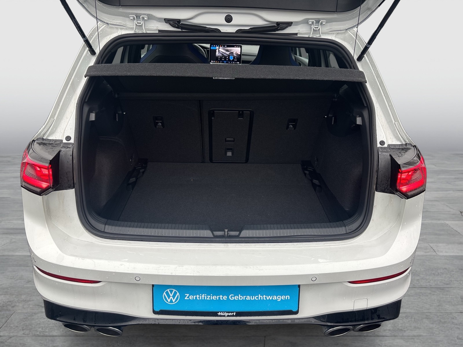 Volkswagen Golf VIII 2.0 R 4X4 NAVI KAMERA ALU18