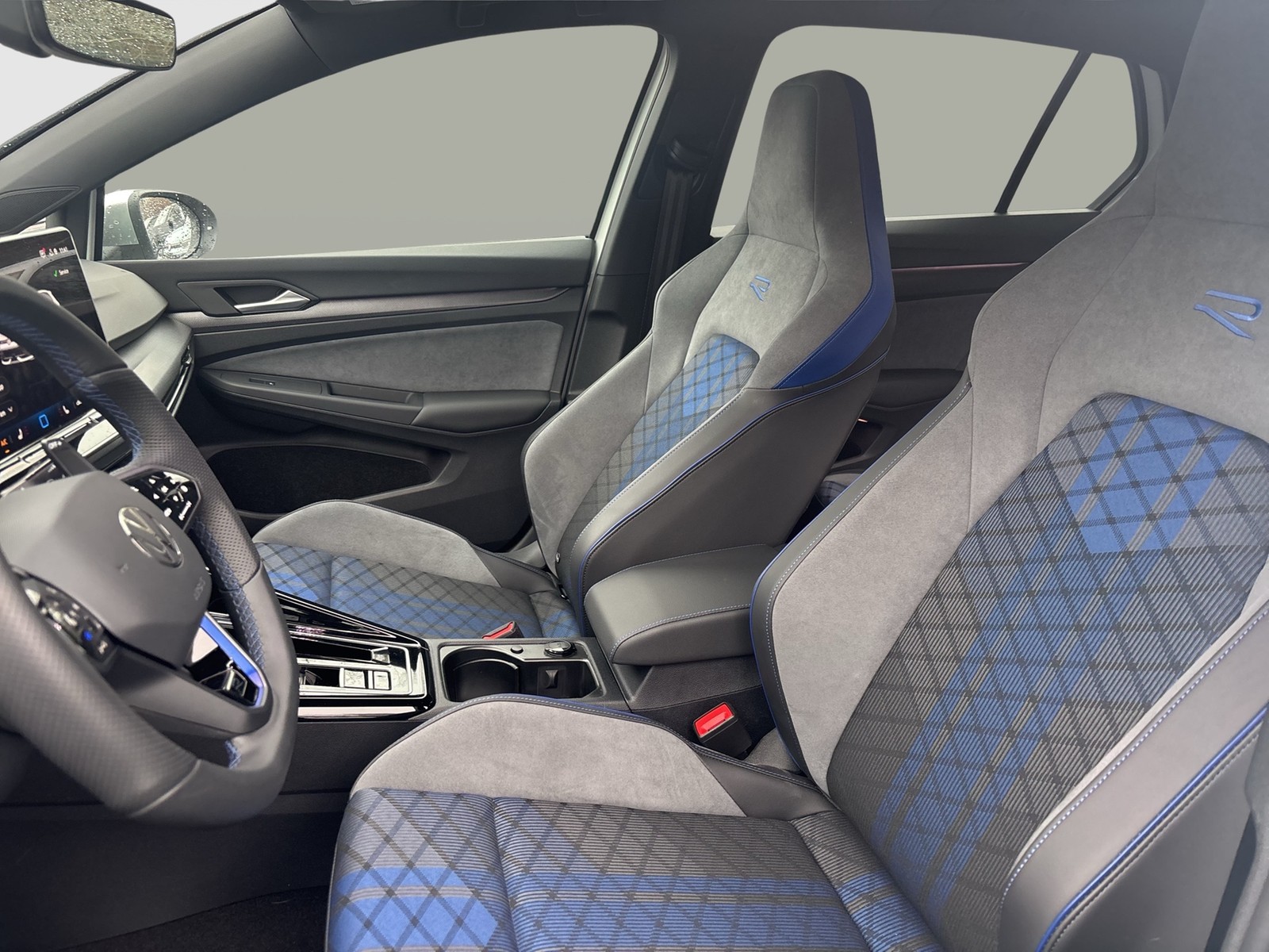 Volkswagen Golf VIII 2.0 R 4X4 NAVI KAMERA ALU18