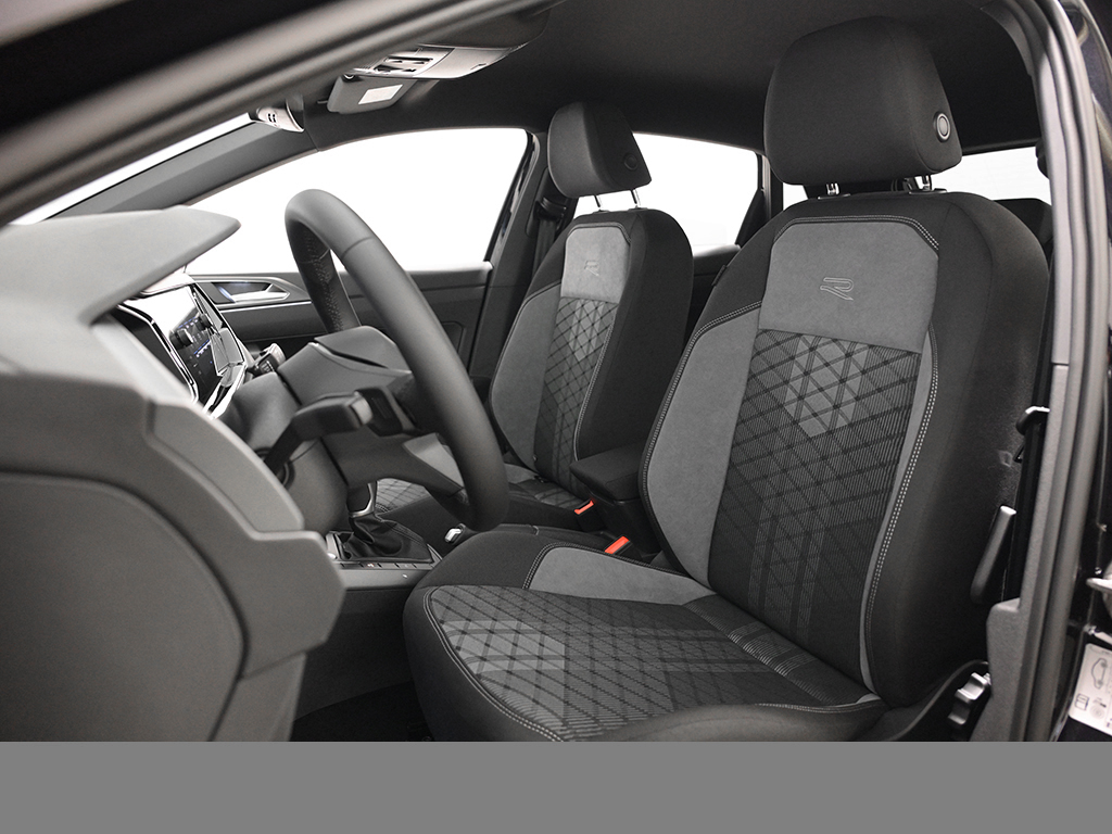 Volkswagen Polo R-LINE KEYLESS MATRIXLED CAM LM17