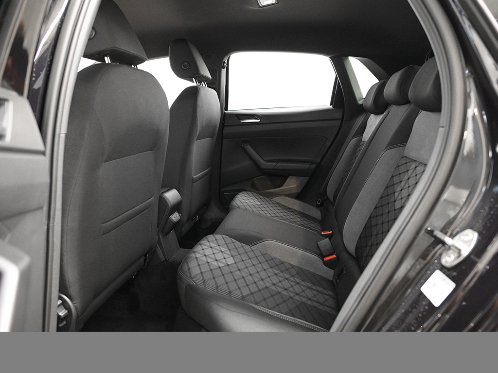 Volkswagen Polo R-LINE KEYLESS MATRIXLED CAM LM17