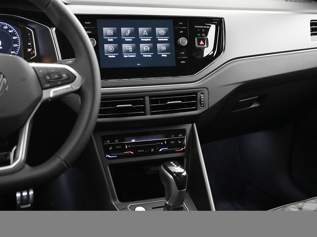 Volkswagen Polo R-LINE KEYLESS MATRIXLED CAM LM17