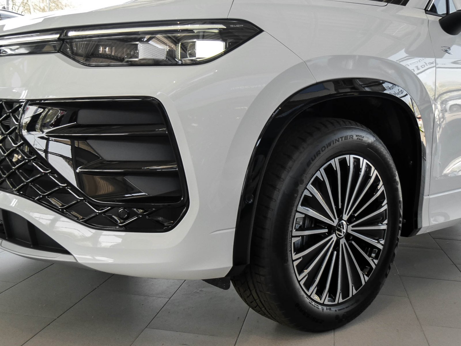 Volkswagen Tayron 2.0 TDI R-LINE DSG HARMANKARDON STANDHZG