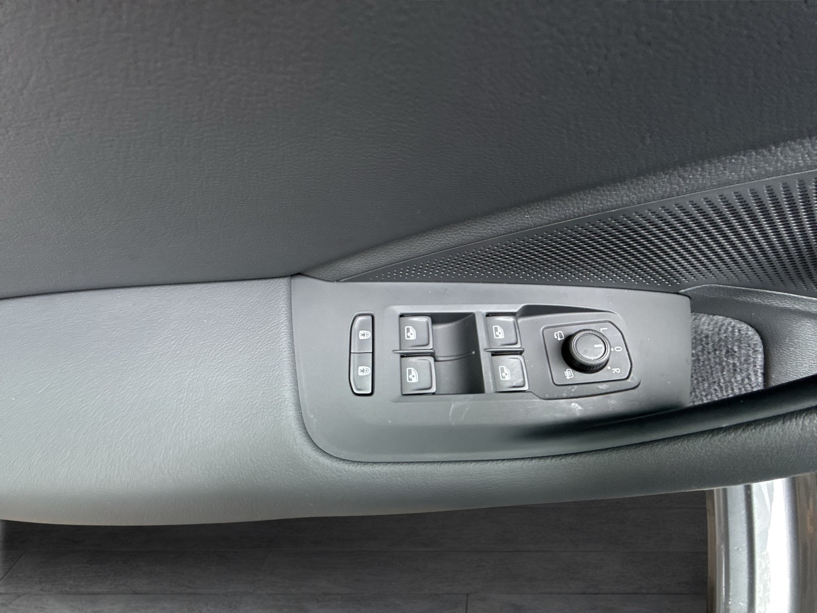 Volkswagen Passat Variant 2.0 BUSINESS NEUES MODELL STANDHZ