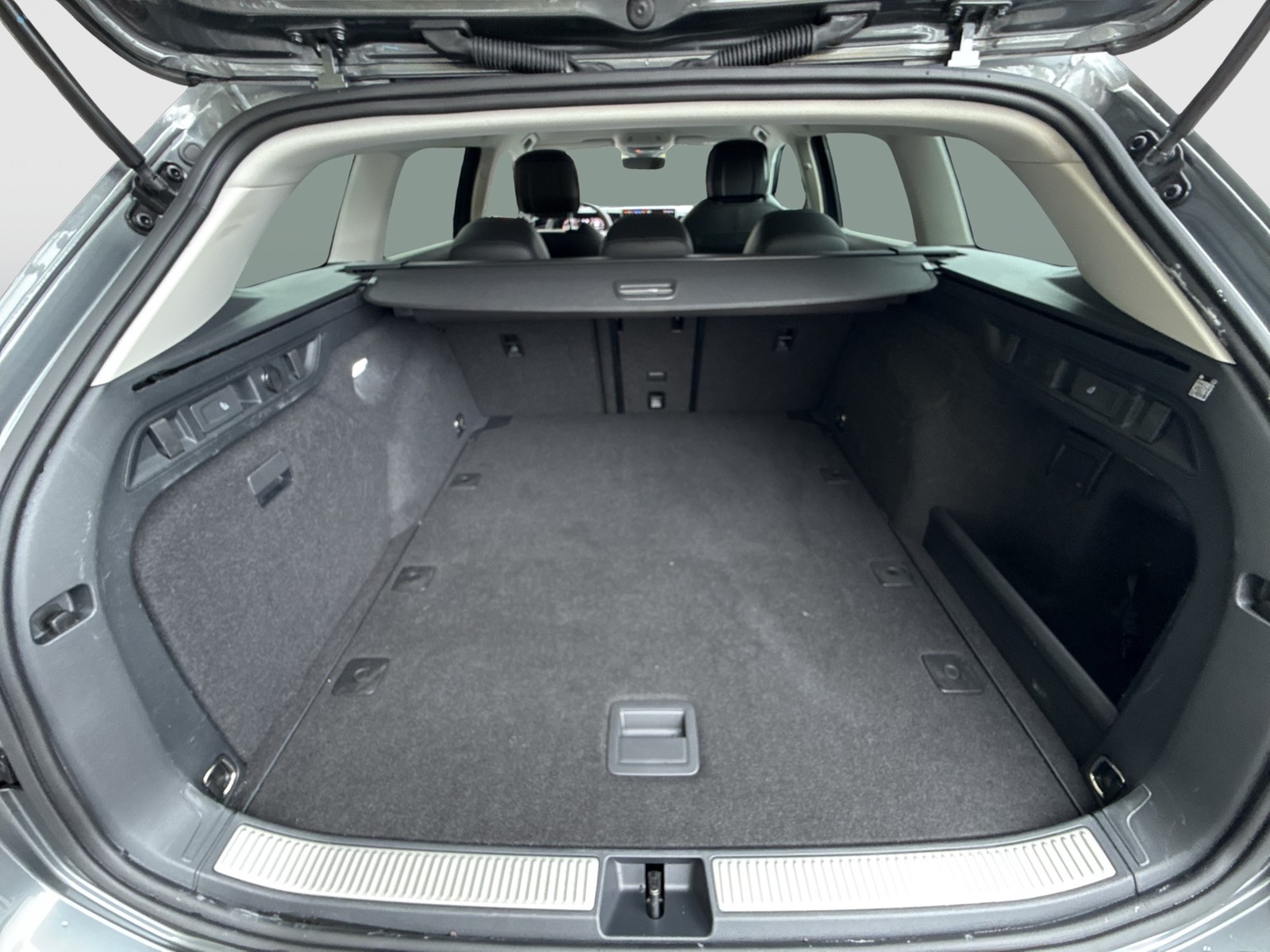 Volkswagen Passat Variant 2.0 BUSINESS NEUES MODELL STANDHZ