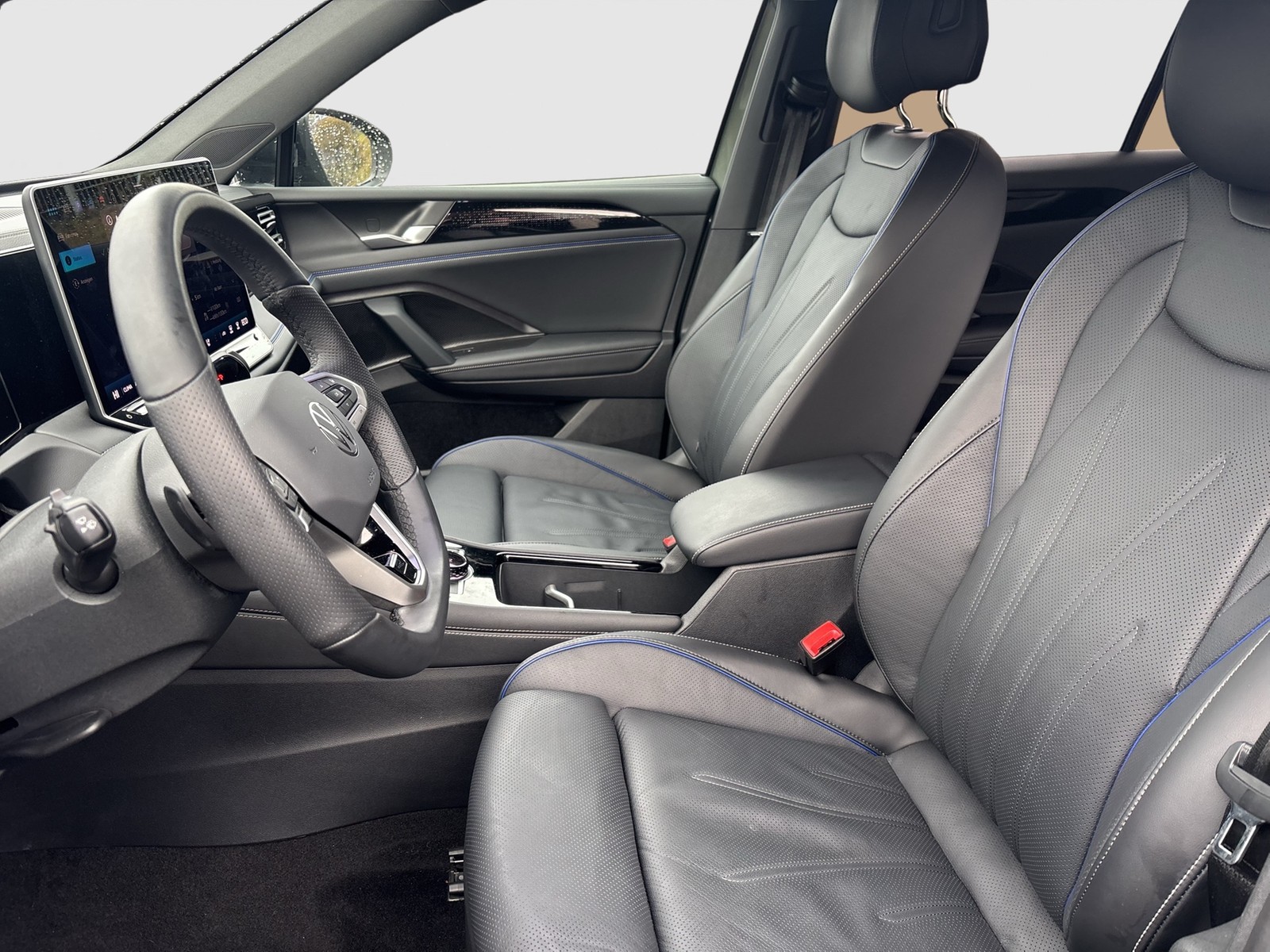 Volkswagen Tiguan 1.5 HYBRID R-LINE NAVI AHK LEDER KAMERA