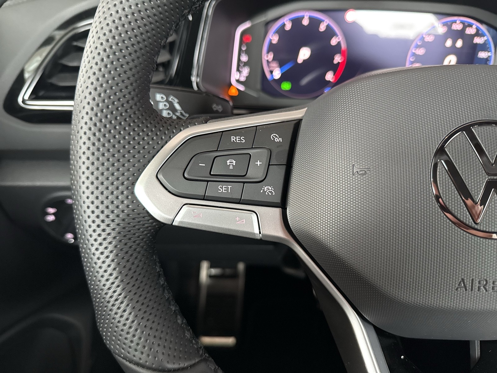 Volkswagen T-Roc Cabrio 1.5 R-LINE DSG BLACKSTYLE AHK CAM