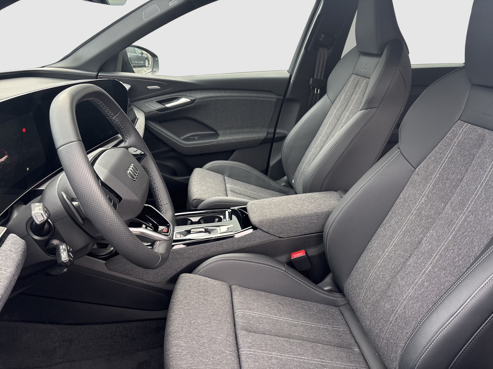 Audi Q6 e-tron quattro S LINE BLACKPAK B&O PANO LM20