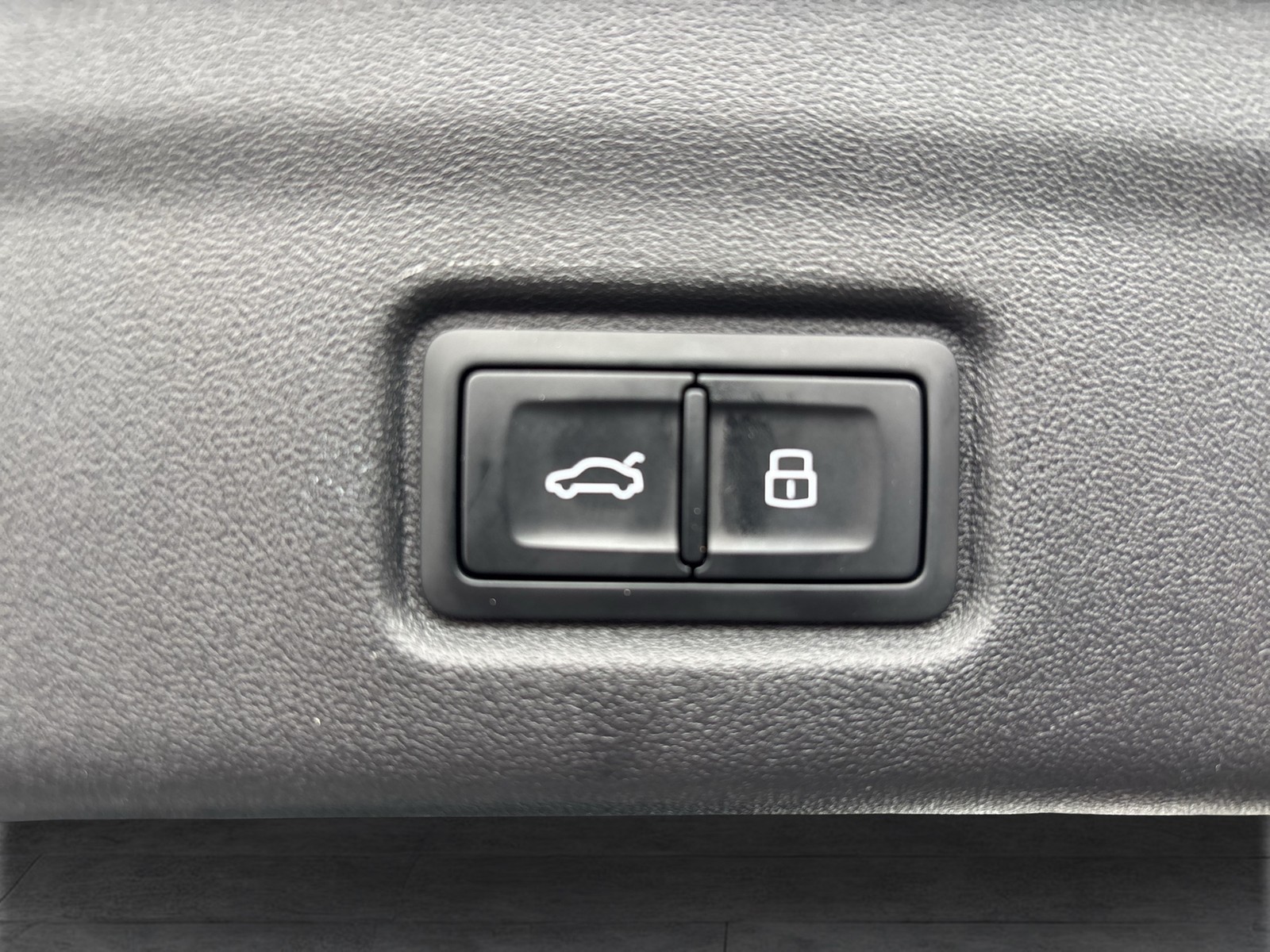 Audi Q6 e-tron quattro S LINE BLACKPAK PANO CARBON