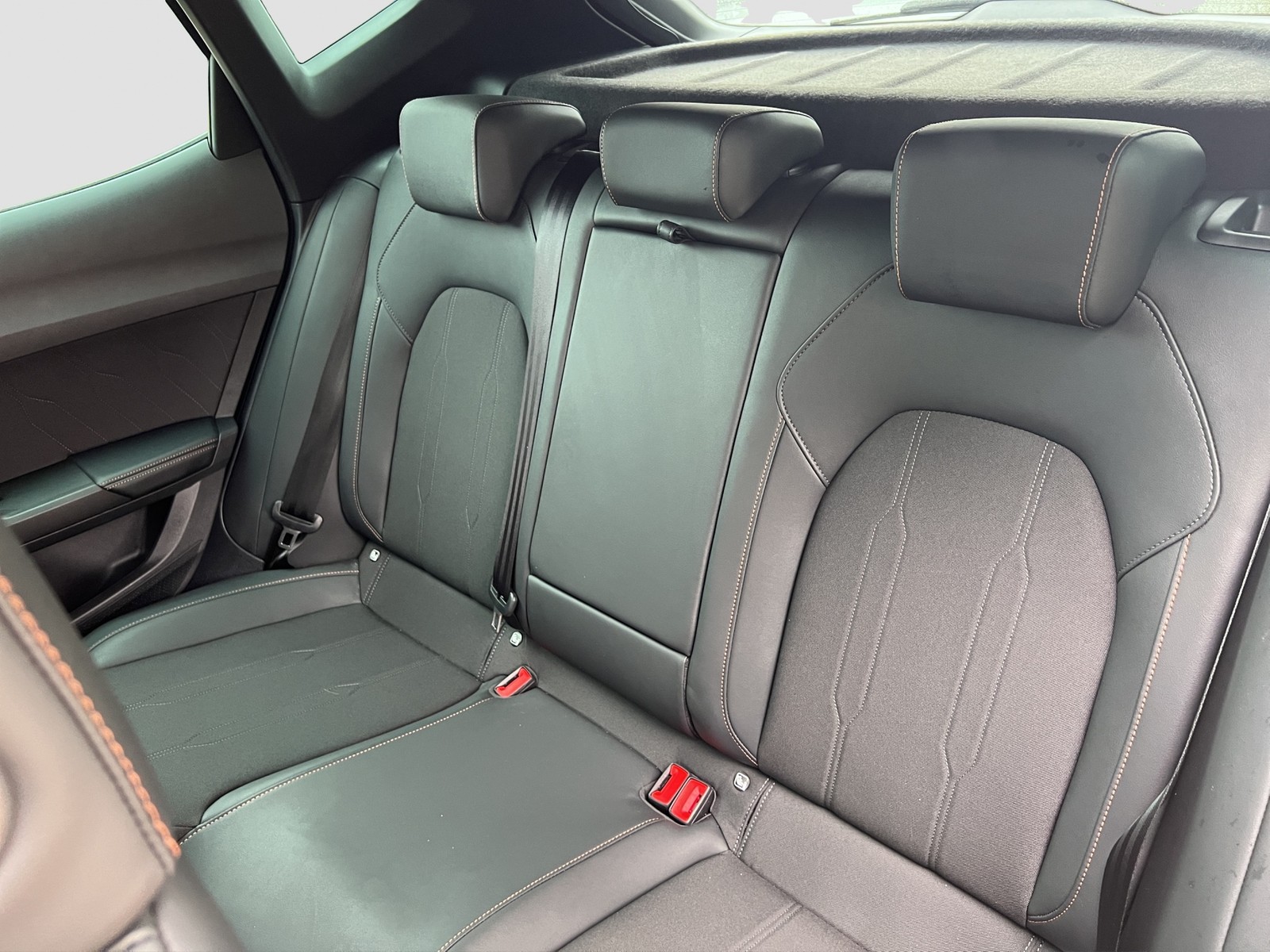 Cupra Formentor 1.5 eTSI NEUES MODELL 360°CAM ACC LM18