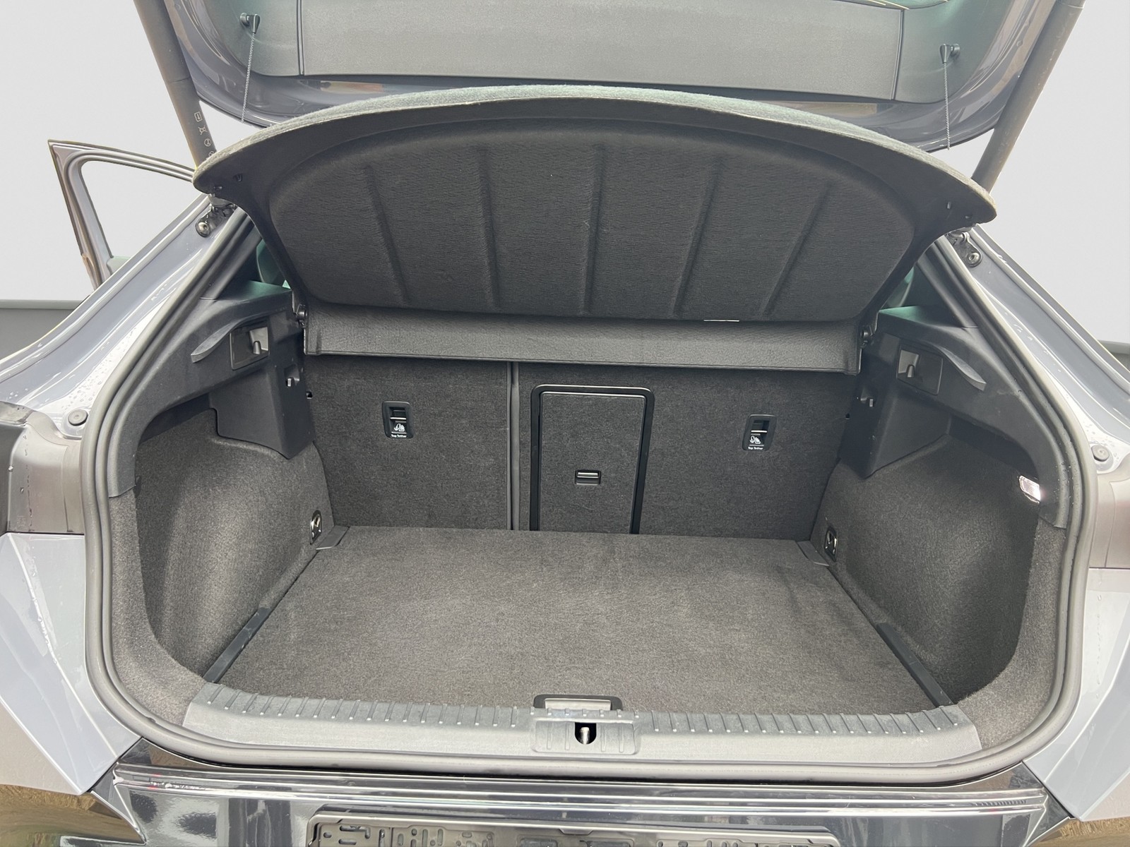 Cupra Formentor 1.5 eTSI NEUES MODELL 360°CAM ACC LM18