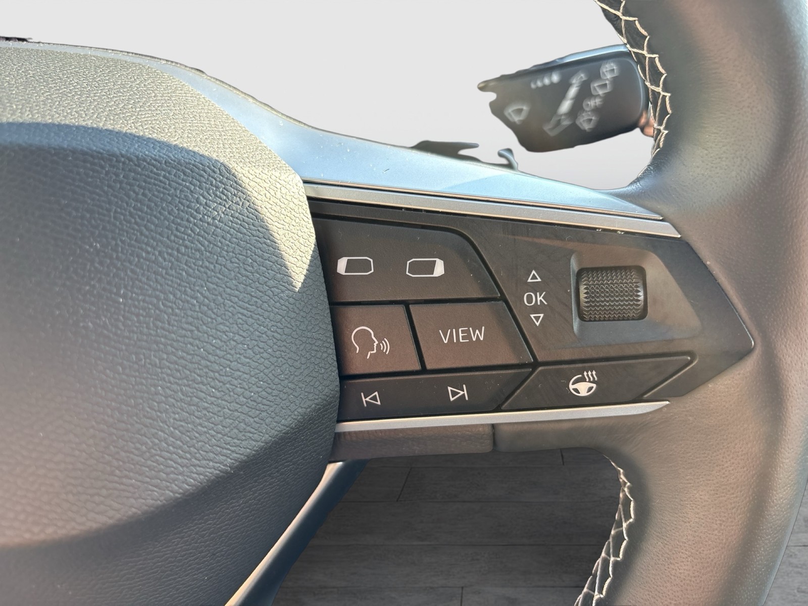 Seat Leon 1.4 HYBRID XCELLENCE CAM ACC NAVI SITZHEIZ.