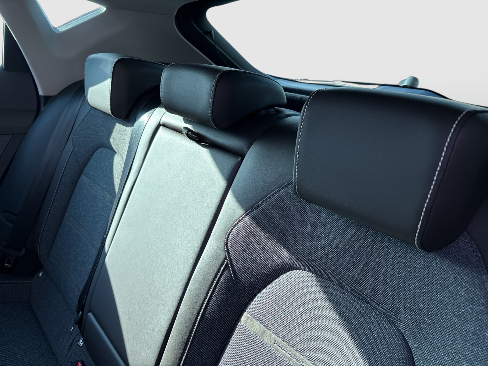 Seat Leon 1.4 HYBRID XCELLENCE CAM ACC NAVI SITZHEIZ.