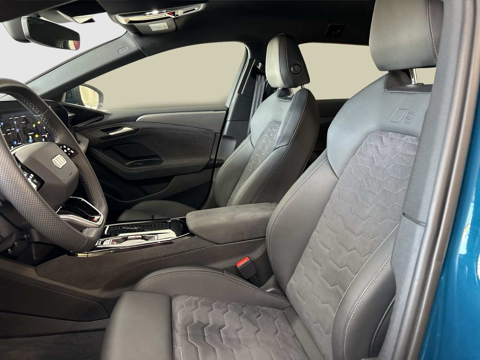 Audi A6 e-tron Avant S LINE AHK 360°CAM ACC LM20