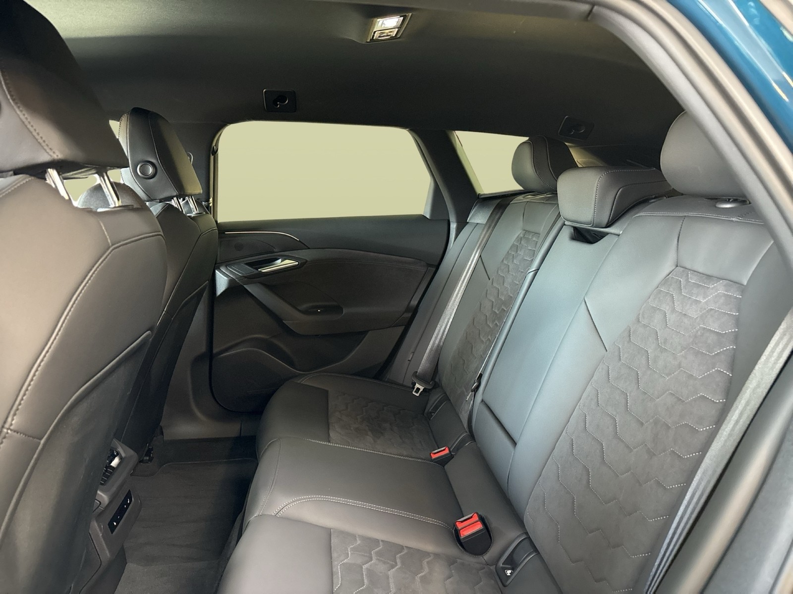 Audi A6 e-tron Avant S LINE AHK 360°CAM ACC LM20