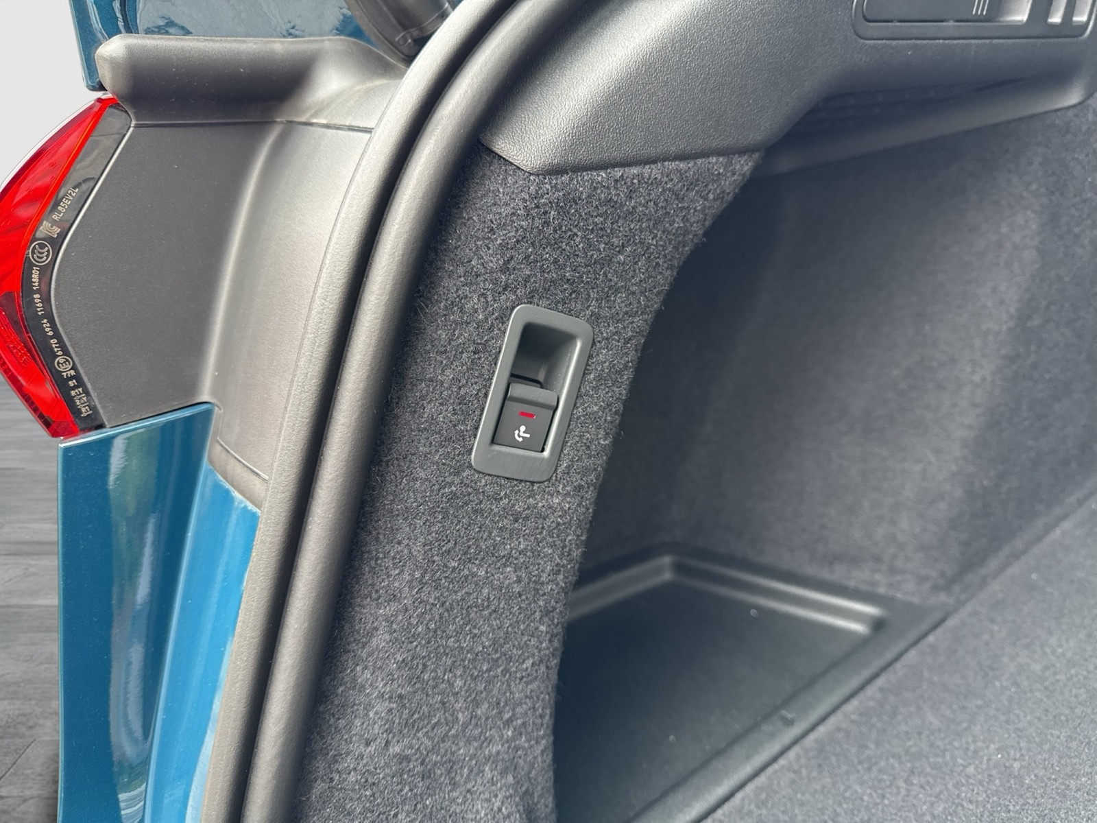 Audi A6 e-tron Avant S LINE AHK 360°CAM ACC LM20