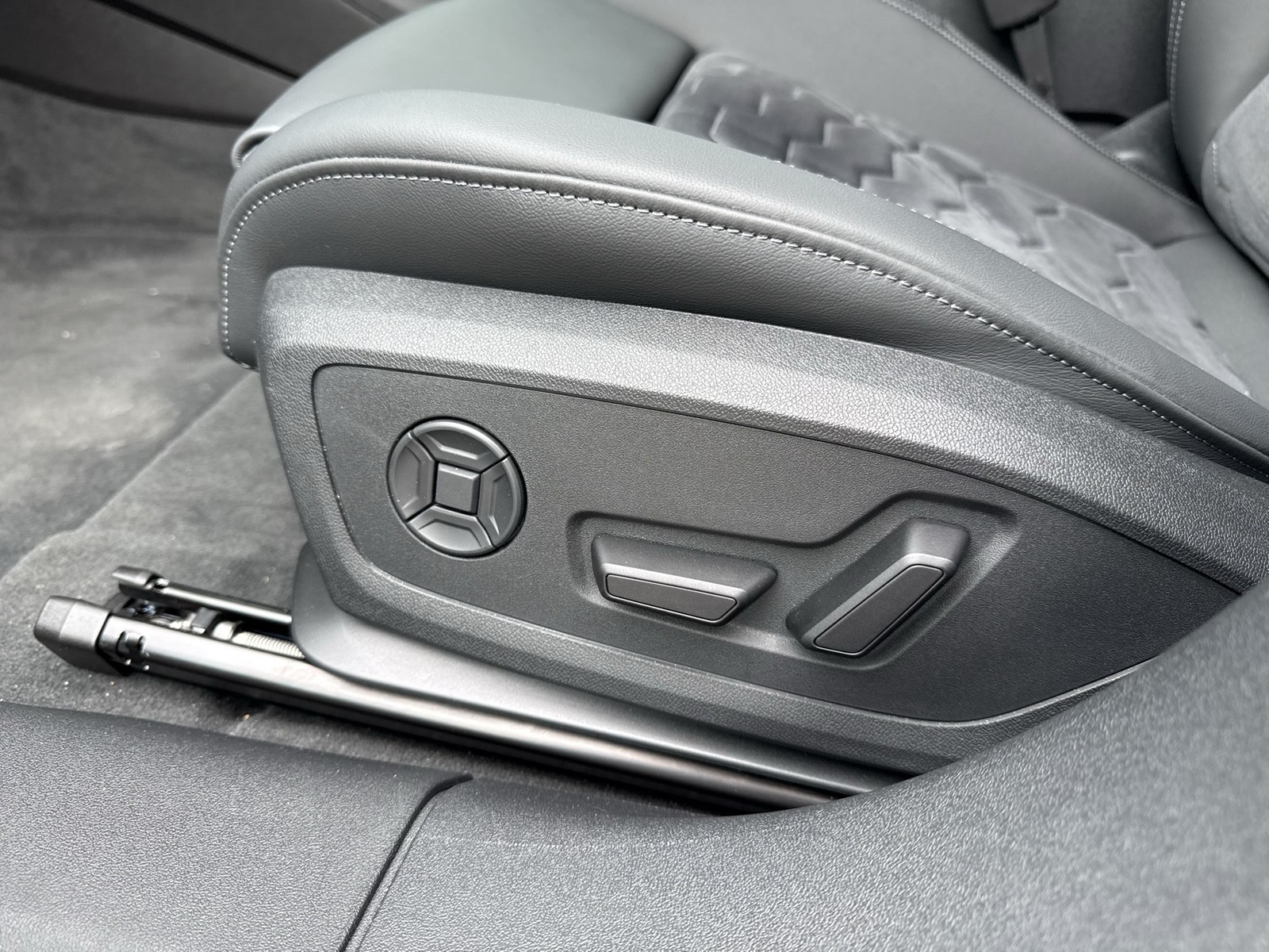 Audi A6 e-tron Avant S LINE AHK 360°CAM ACC LM20